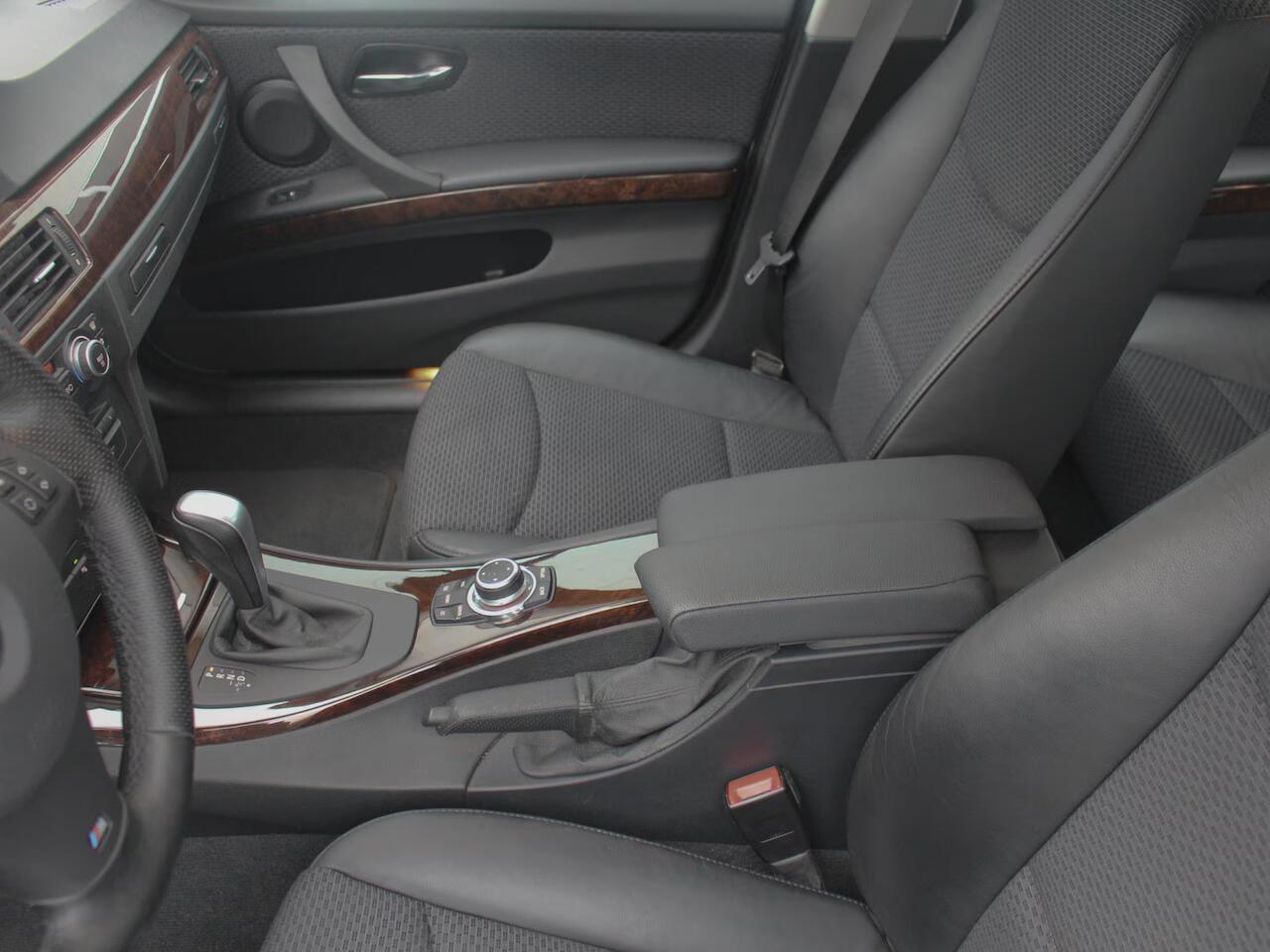 Autoservice Bas Stalpers BMW 3-serie Touring - 325i High Executive LCI volledig onderhouden