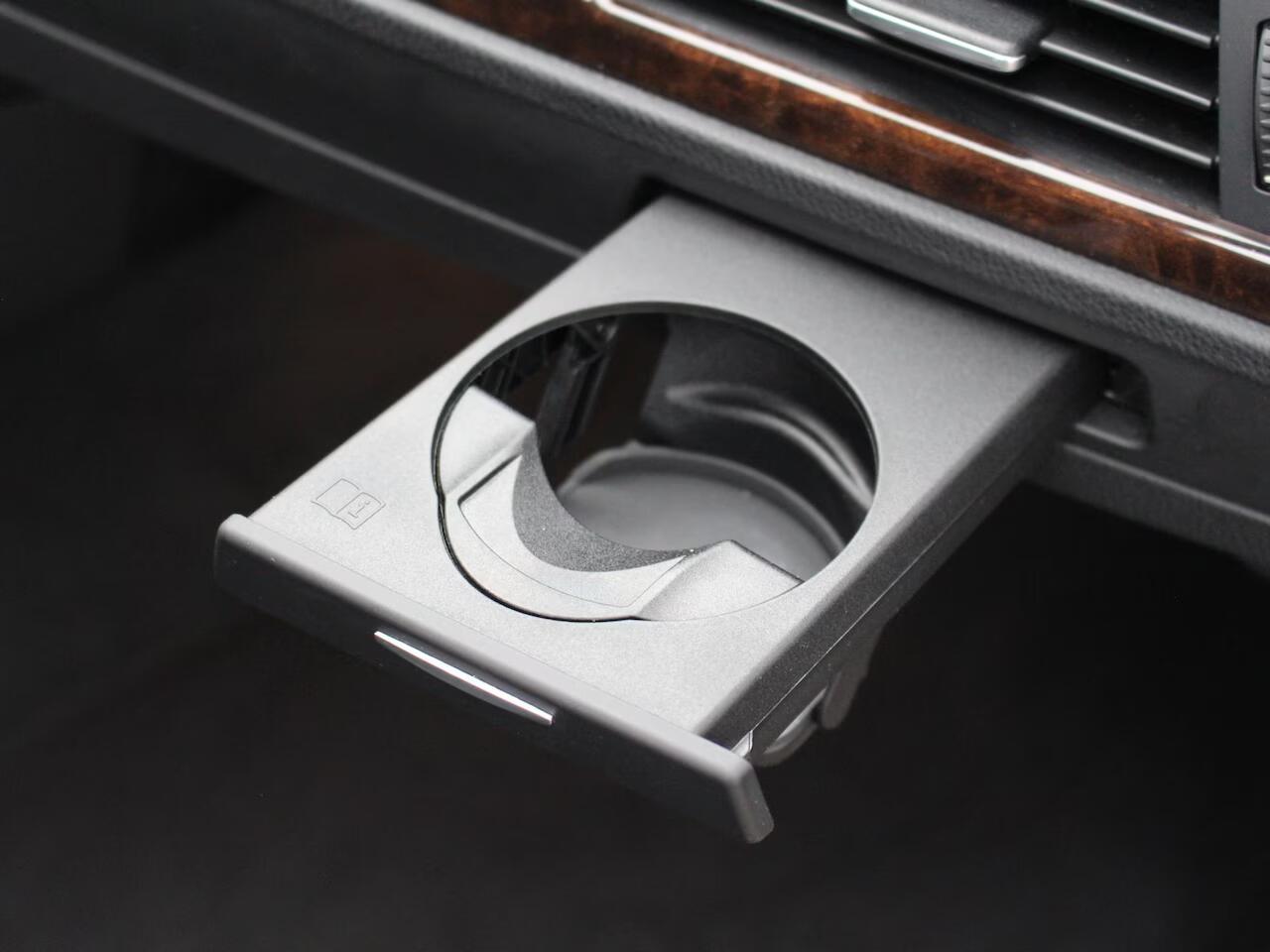 Autoservice Bas Stalpers BMW 3-serie Touring - 325i High Executive LCI volledig onderhouden