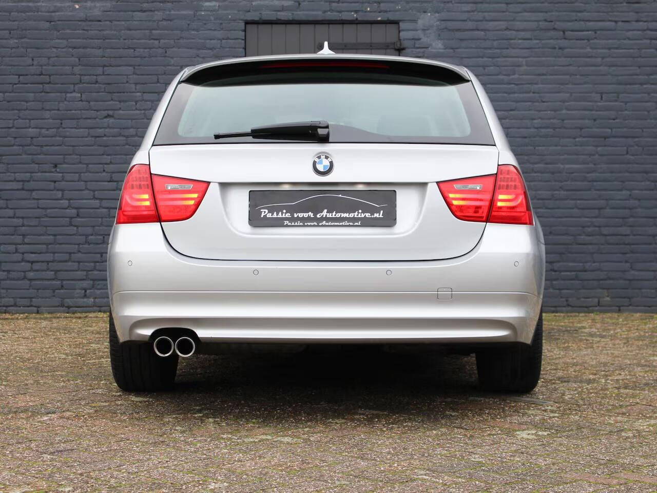 Autoservice Bas Stalpers BMW 3-serie Touring - 325i High Executive LCI volledig onderhouden