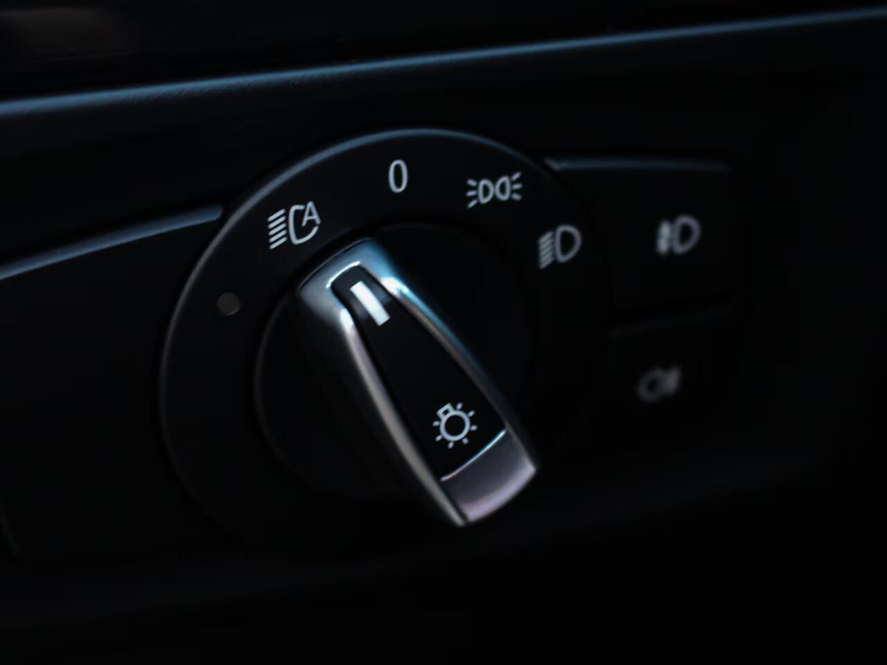 Autoservice Bas Stalpers BMW 3-serie Touring - 325i High Executive LCI volledig onderhouden