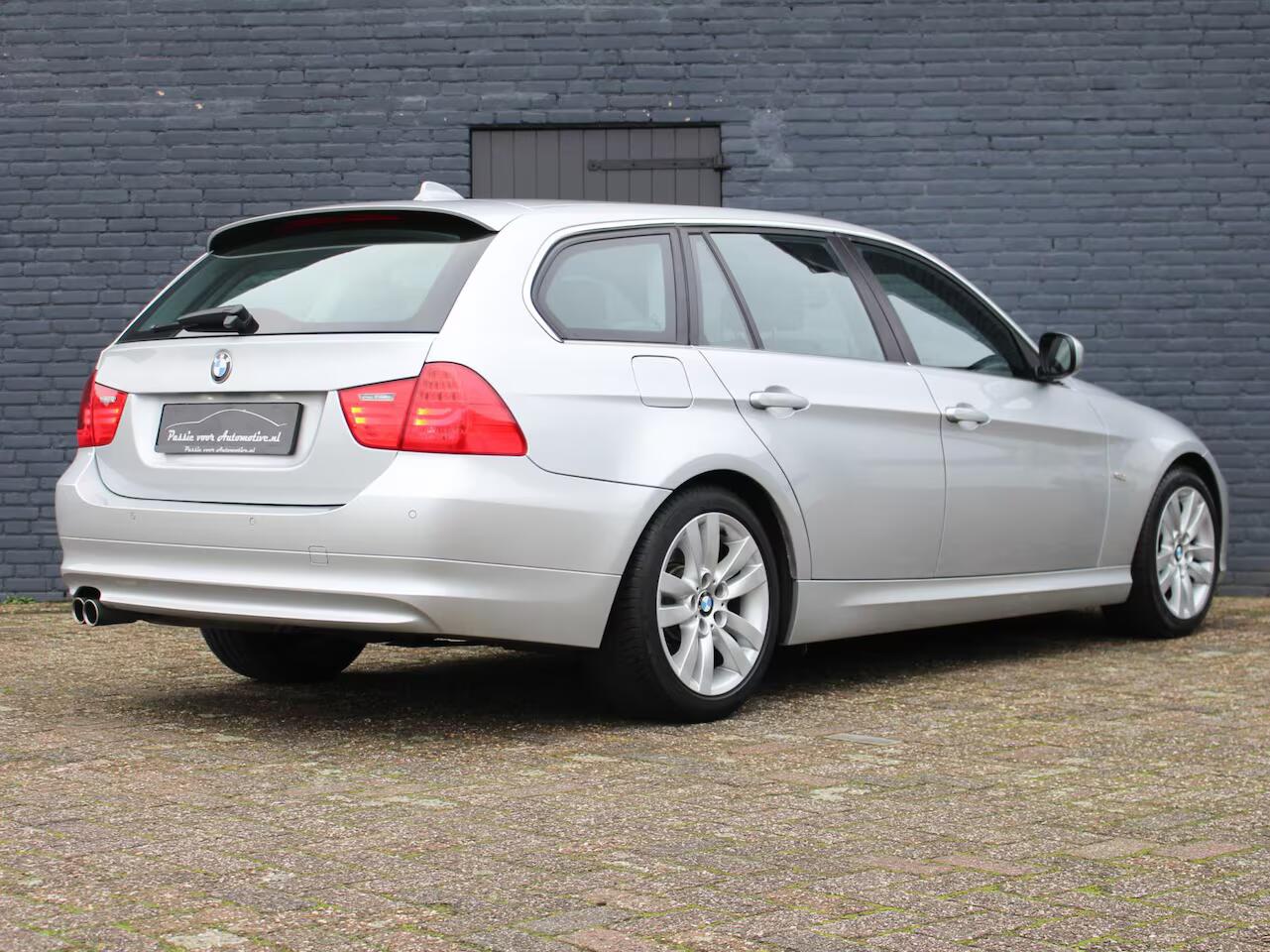 Autoservice Bas Stalpers BMW 3-serie Touring - 325i High Executive LCI volledig onderhouden