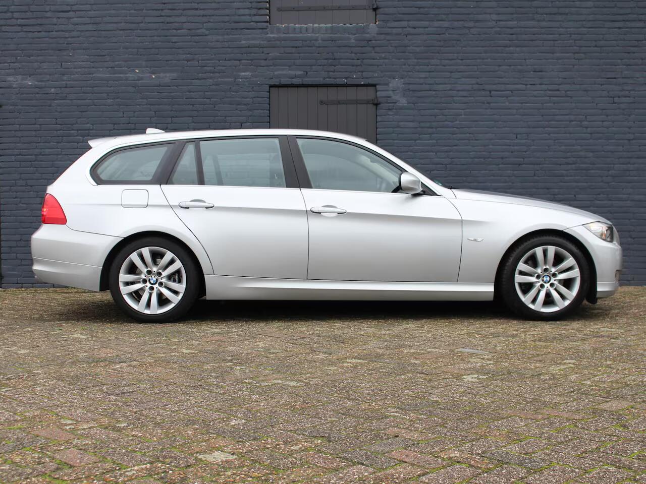 Autoservice Bas Stalpers BMW 3-serie Touring - 325i High Executive LCI volledig onderhouden